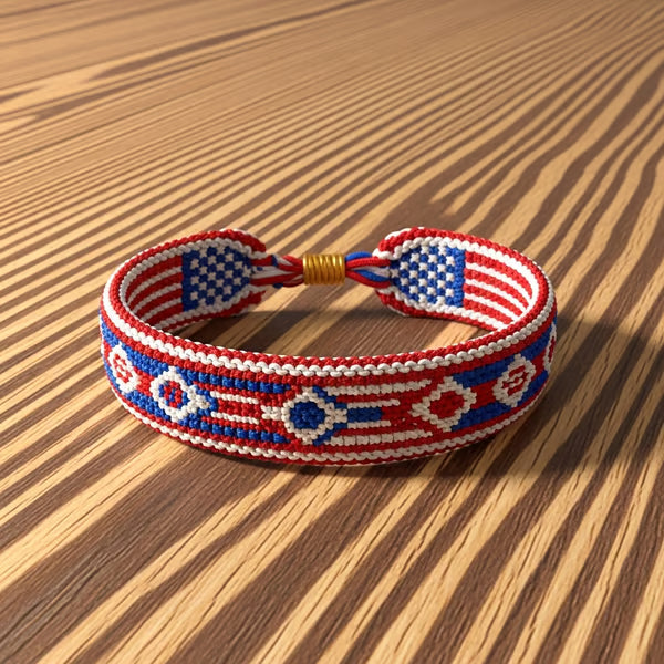 🎉🎖️Adjustable USA Pride Woven Bracelet